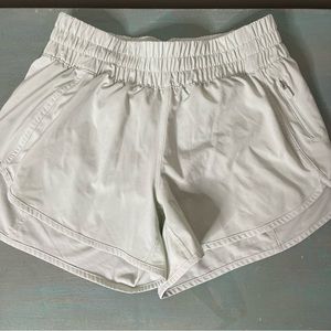 Women’s Lululemon Running Shorts Green Size 8